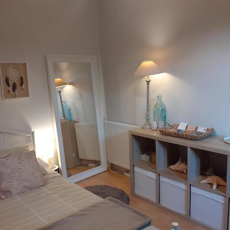 Au Bosquet, Chambre Et Salle De Bains Avec Petit Dejeuner A 600 M Du Centre Dans Un Cadre Calme Et Verdoyant Salies-de-Béarn Kültér fotó